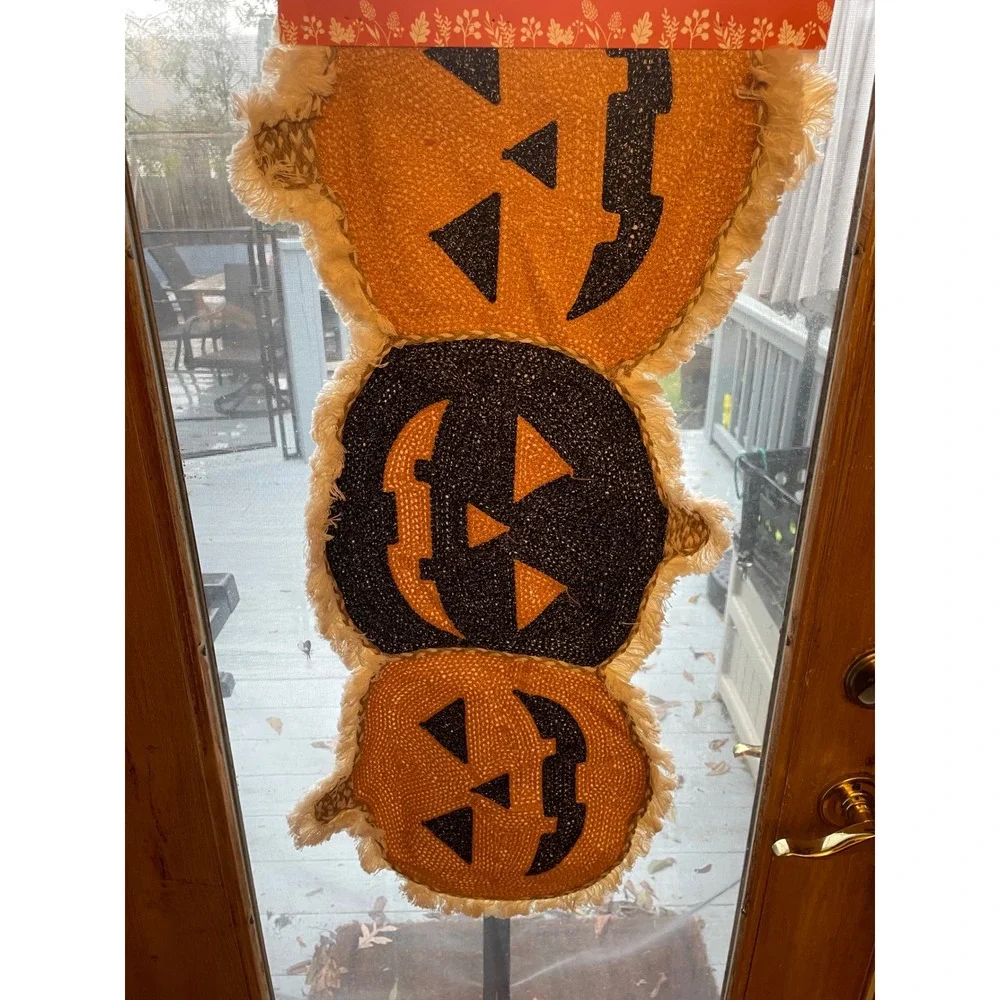 The Farmhouse Rachel Ashwell Halloween Stacked Pumpkin Table Runner‎